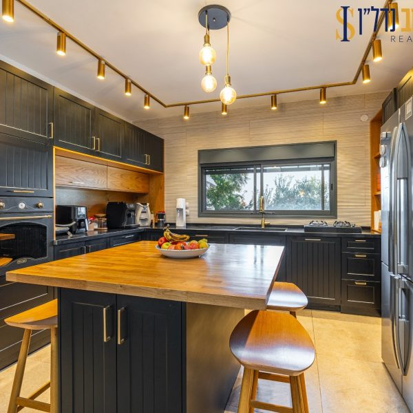 WhatsApp Image 2025-12-09 at 09.38.23