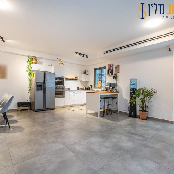 WhatsApp Image 2026-01-13 at 10.09.07 (1)